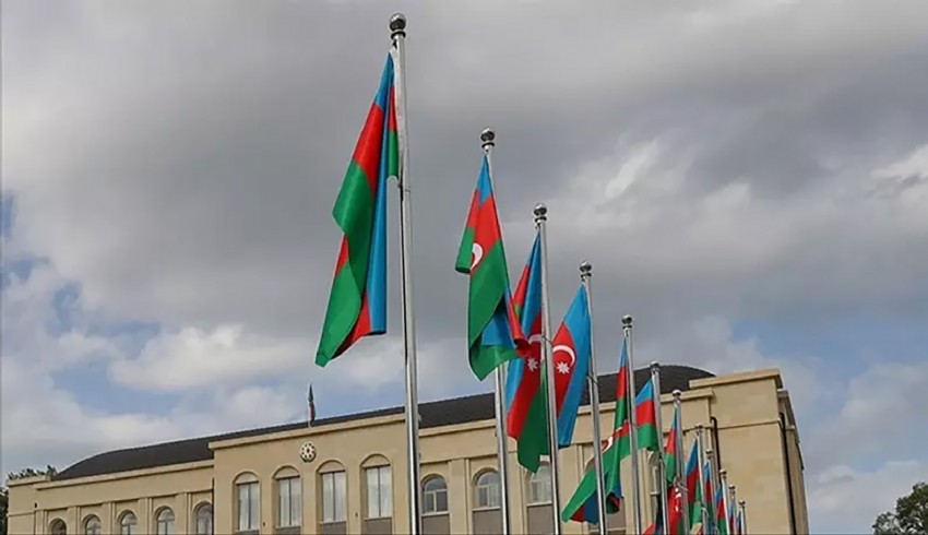 Baku; Frankreich verurteilt die USA und Deutschland für ihre illegalen Aktivitäten im Land