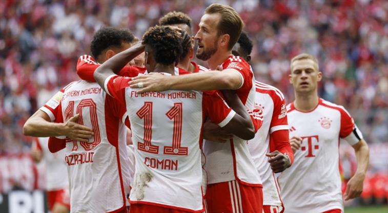 Bayern München versucht etwas! 4 Tore in 38 Minuten…
