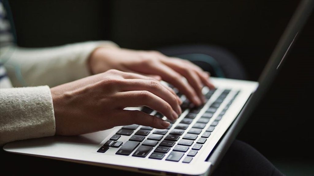 Entscheidung „Verletzung des Schutzes personenbezogener Daten“ von KVKK an der Universität