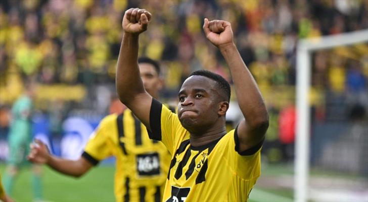 Flash-Transferanspruch für Moukoko!