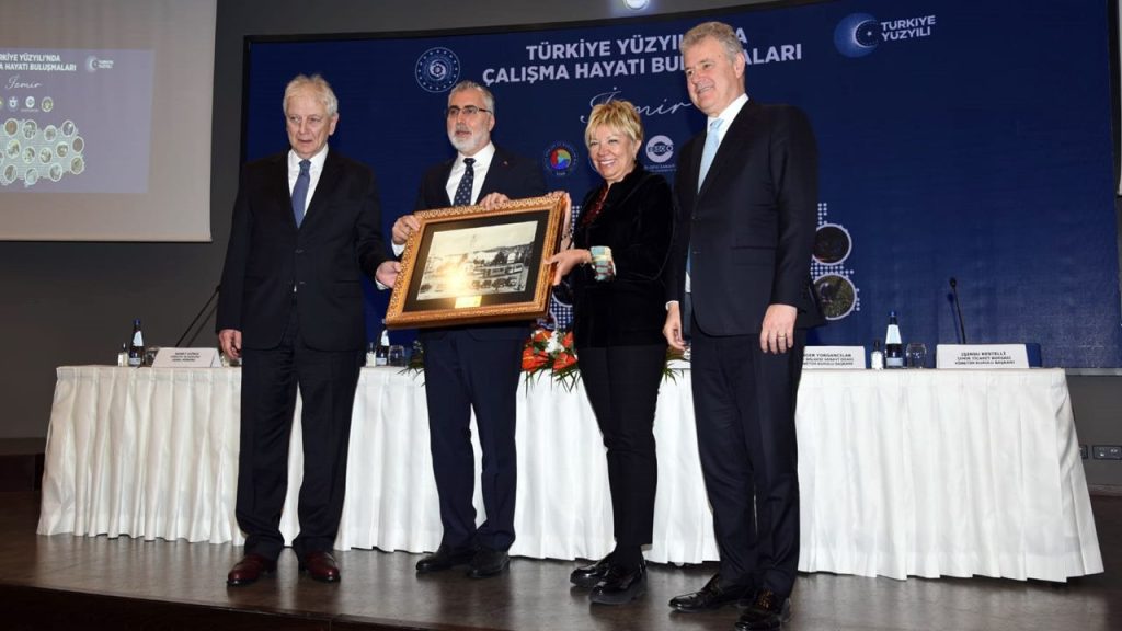 Işıkhan: Wir werden unser Bestes tun, um ein Arbeitsrecht und ein Arbeitsleben zu gewährleisten, die dem türkischen Jahrhundert entsprechen.