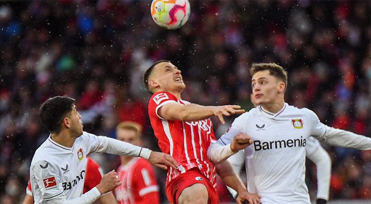 Leverkusen bremst gegen Freiburg