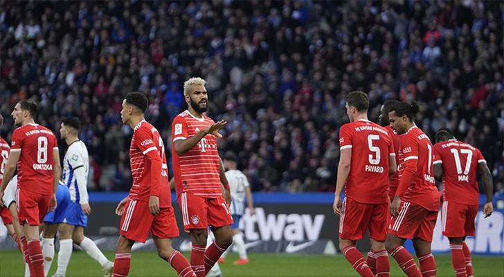 Nach dem Duell übernahmen die Bayern den Platz