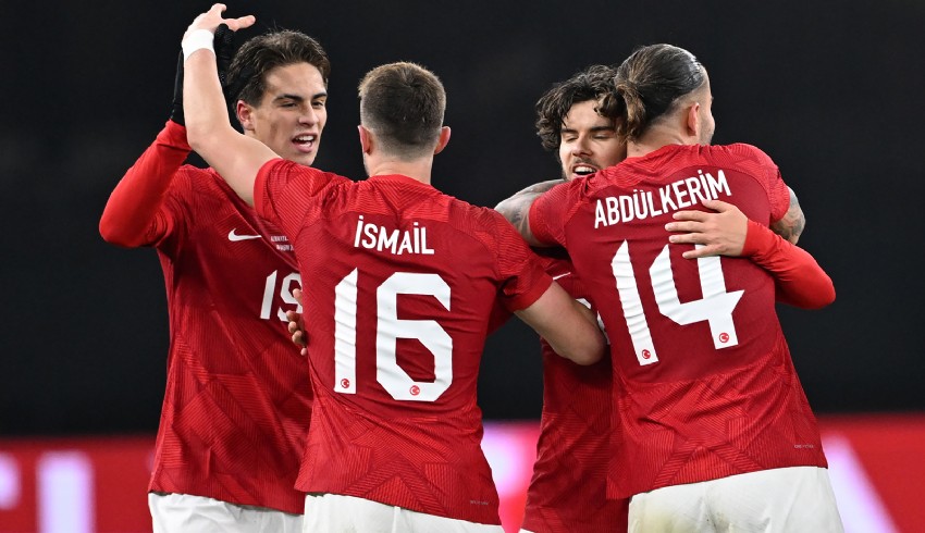 Türkiye besiegte Deutschland mit 3:2