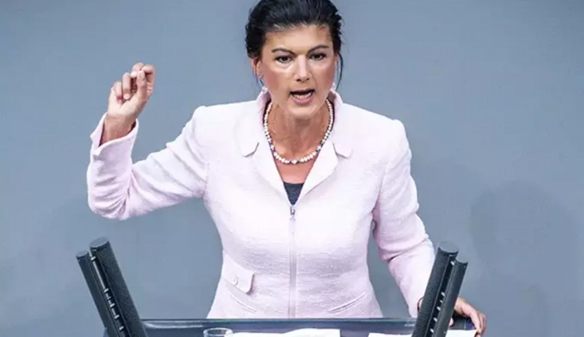 Wagenknecht, der aus der Linkspartei in Deutschland ausgetreten war, kündigte an, eine Partei zu gründen