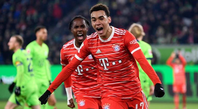 ZUSAMMENFASSUNG | Bayern München eroberte sich mit 4 Toren den Platz zurück