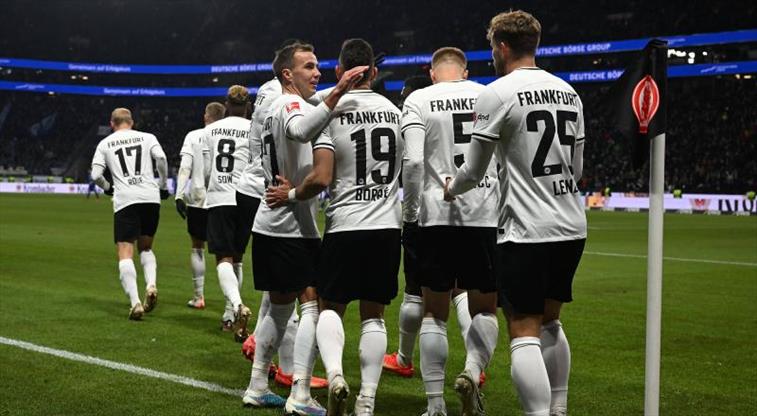 ZUSAMMENFASSUNG | E. Frankfurt 3:0 Schalke 04