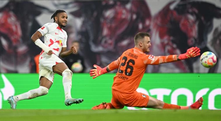 ZUSAMMENFASSUNG | Leipzig holte 3 Punkte mit 3 Toren und setzte seinen Marsch an die Spitze fort!