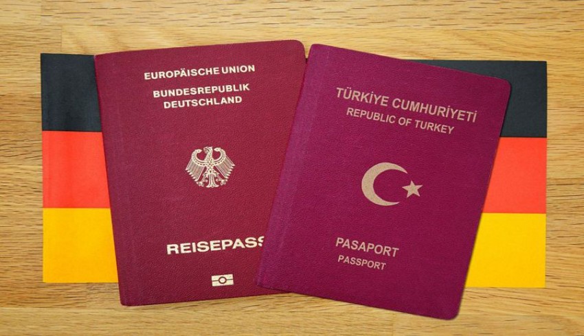 Der Gesetzentwurf zur Erleichterung der doppelten Staatsbürgerschaft in Deutschland wurde vom Parlament angenommen und in Kraft gesetzt.