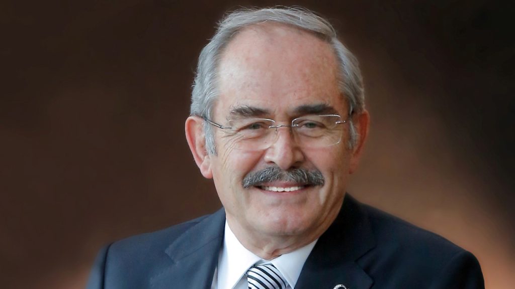 Die Stimme von Anatolien, der Schule des Wirtschaftsjournalismus, ist 44 Jahre alt