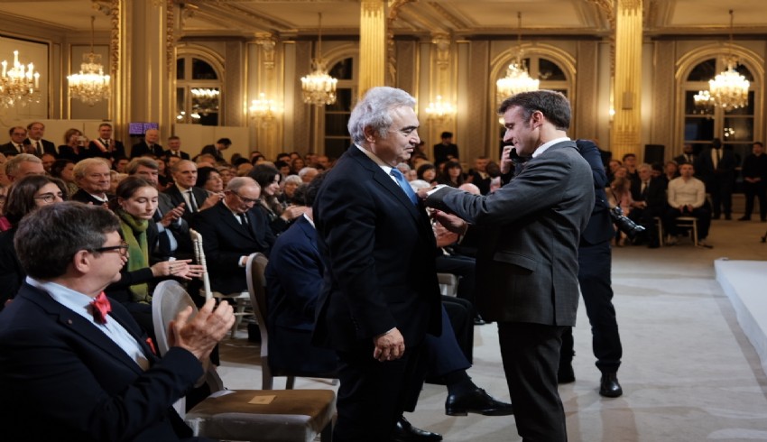 Ehrenmedaille von Frankreich an Fatih Birol, Präsident der Internationalen Energieagentur